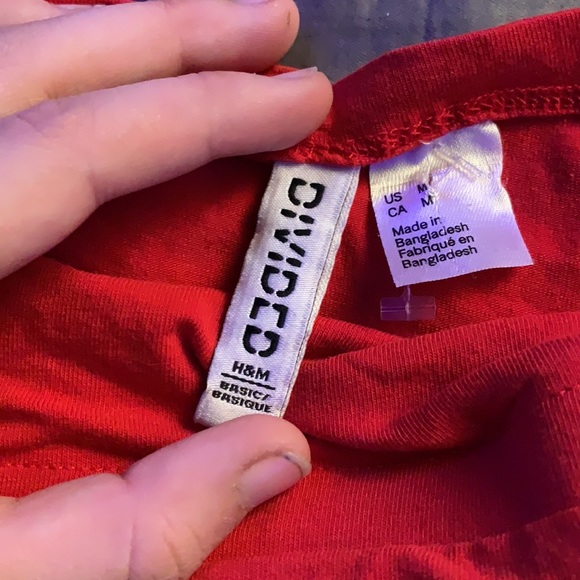 red bandaue top - Picture 2 of 2